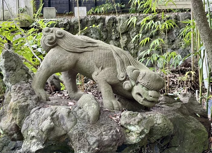 秦野　白笹稲荷神社　手水舎