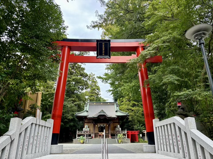 秦野　白笹稲荷神社