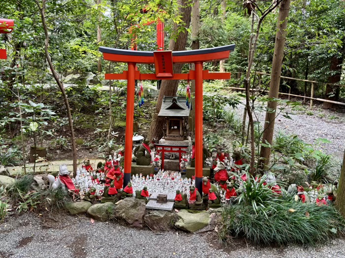 秦野　白笹稲荷神社　狐塚