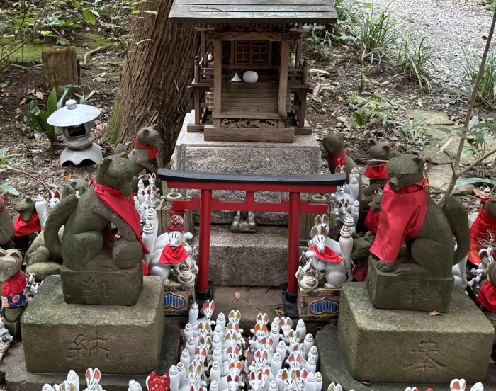 秦野　白笹稲荷神社　狐塚