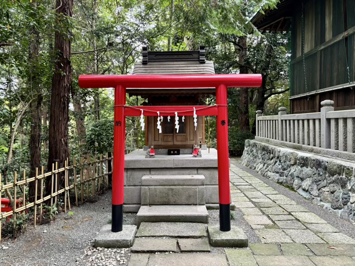 秦野　白笹稲荷神社　祖霊社