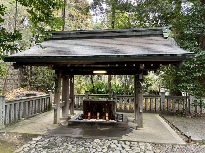 秦野　曾屋神社　手水舎