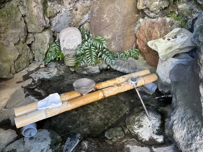 横浜　羽衣町厳島神社　銭洗辨天社