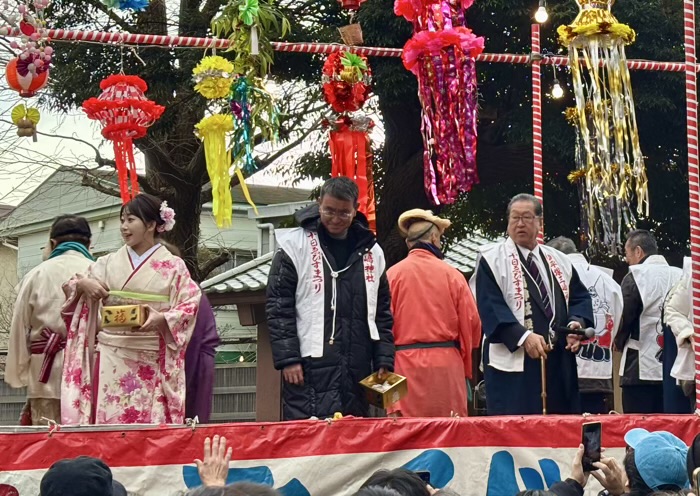 湘南　平塚三嶋神社　新春えびすまつり　開運福まき