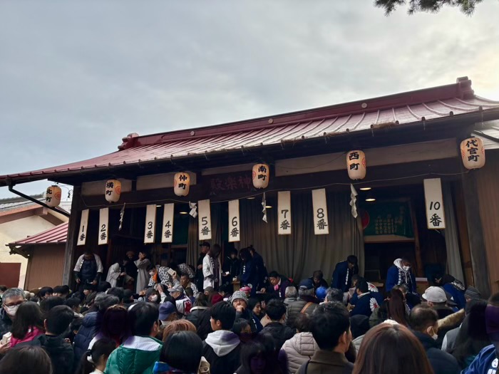 湘南　平塚三嶋神社　新春えびすまつり　開運福まき