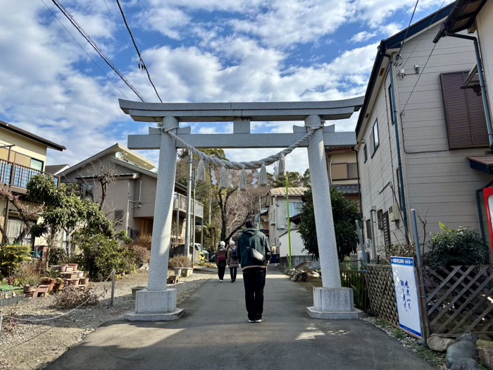 相武台下　座間神社　ひな祭り　参道