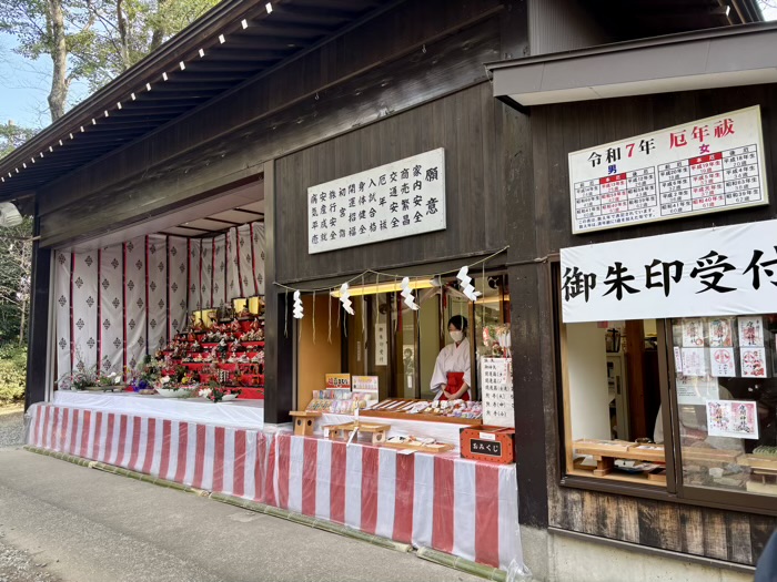 相武台下　座間神社　ひな祭り　神楽殿