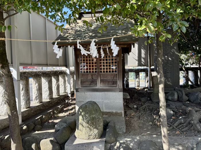 座間　鈴鹿明神社　稲荷社・道祖神