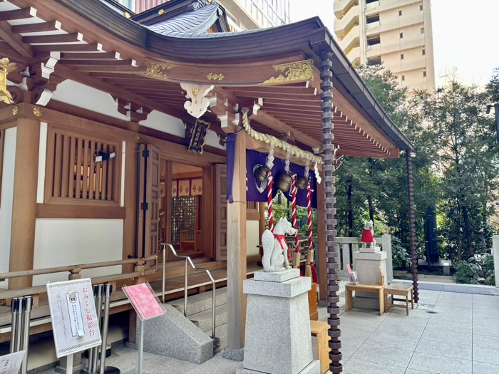 日本橋　福徳神社（芽吹稲荷）　社殿