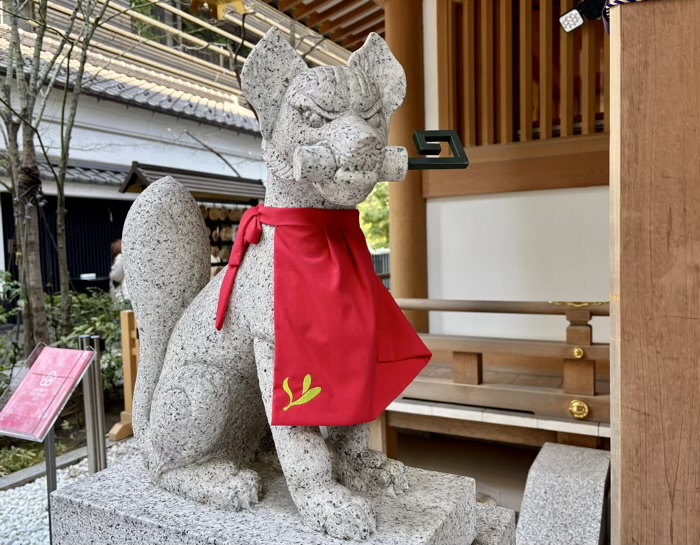 日本橋　福徳神社（芽吹稲荷）　狛狐