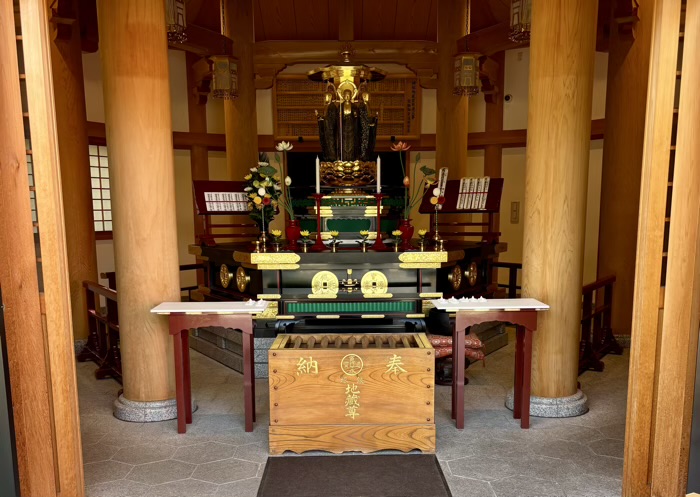 浅草寺　銭塚地蔵堂