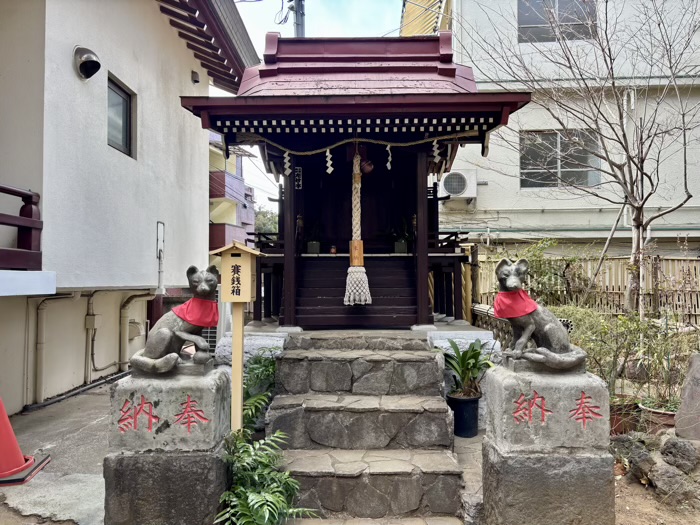 新宿　多武峯内藤神社　境内社・稲荷神社