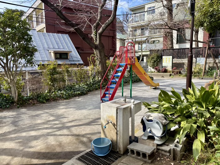 新宿　多武峯内藤神社