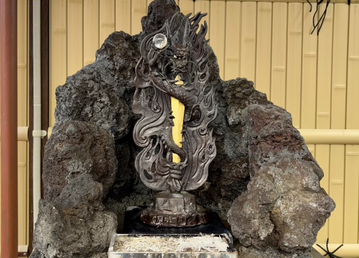 台東区　長國寺　手水舎（水神明王）