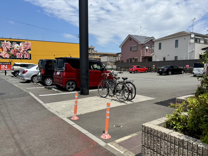 瀬谷　星乃珈琲店　駐車場・駐輪場