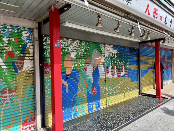 浅草寺　仲見世シャッター壁画「浅草絵巻」
