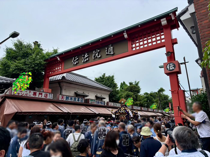 浅草神社　三社祭　町内神輿連合渡御