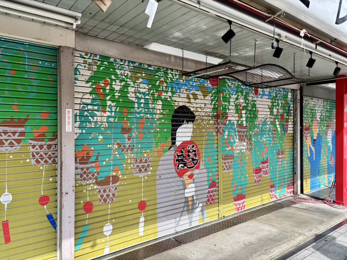 浅草寺　仲見世シャッター壁画「浅草絵巻」