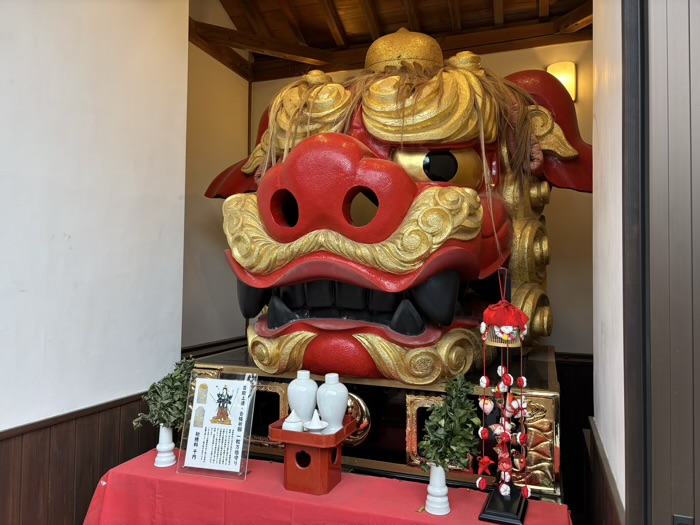 築地　波除神社　摂社・弁財天社（お歯黒獅子）