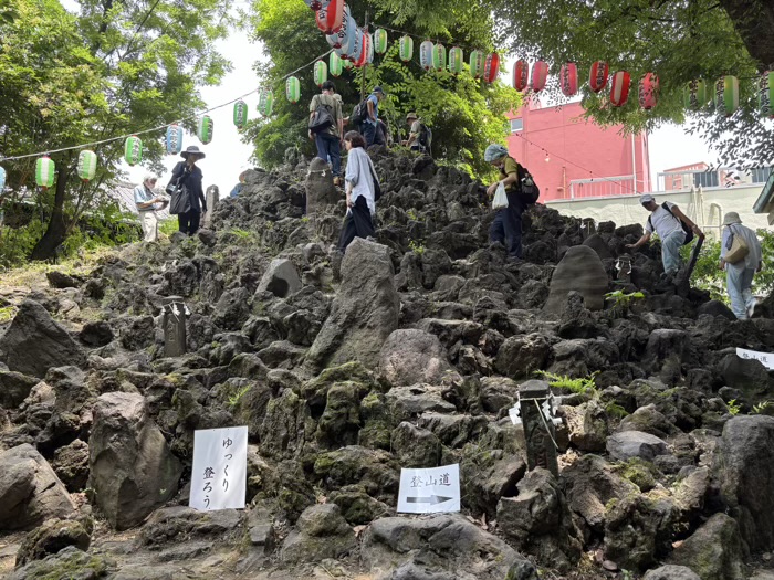 入谷　小野照崎神社　富士塚「下谷坂本富士」　お山開き