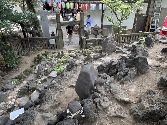 入谷　小野照崎神社　富士塚「下谷坂本富士」　お山開き