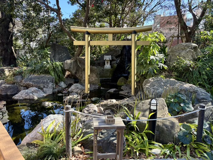 港区　愛宕神社　児盤水の滝