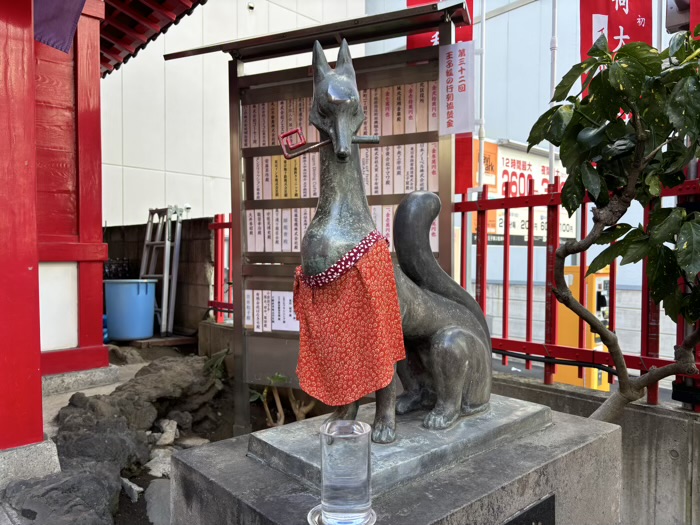 北区　王子装束稲荷神社　神狐像