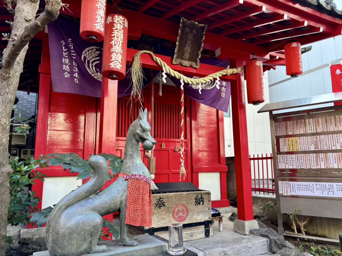 北区　王子装束稲荷神社　神狐像