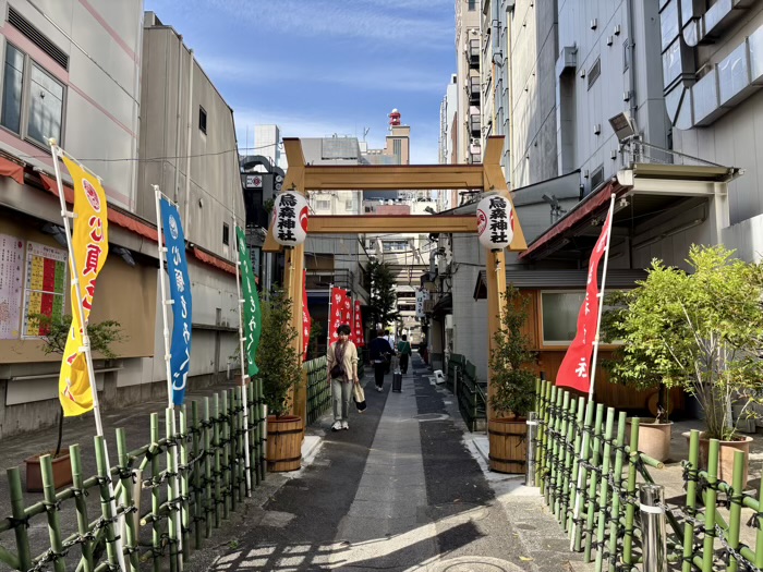 新橋　烏森神社　鳥居