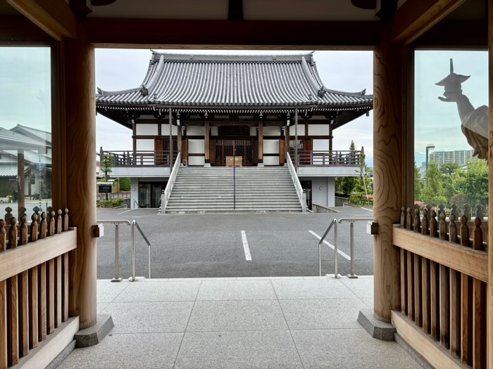 平塚　長楽寺　本堂