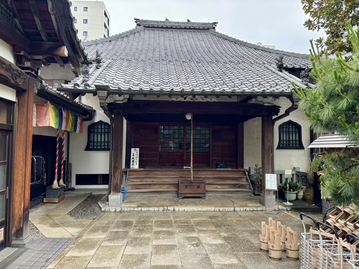台東区　英信寺　本堂