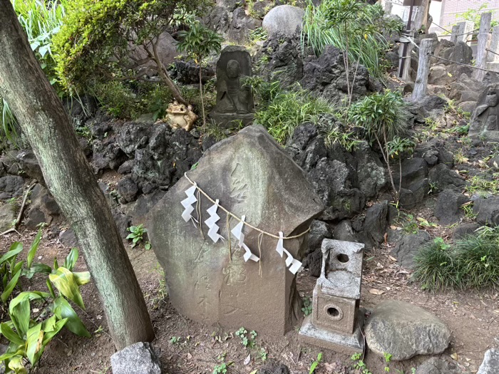 渋谷　鳩森八幡神社　富士塚