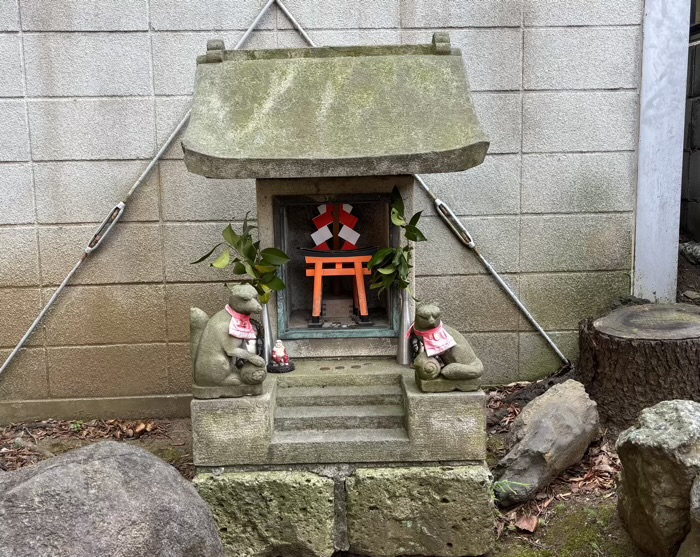渋谷　鳩森八幡神社　甲賀稲荷社