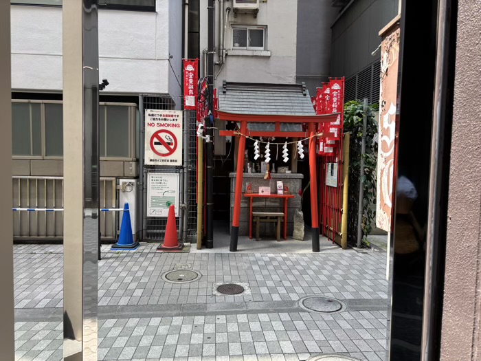 銀座　宝童稲荷神社
