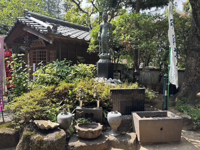 文京区　小石川　源覚寺（こんにゃく閻魔）　菩薩像