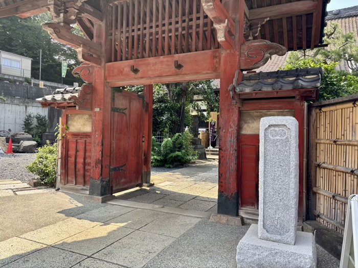 文京区　月参堂 善光寺　山門