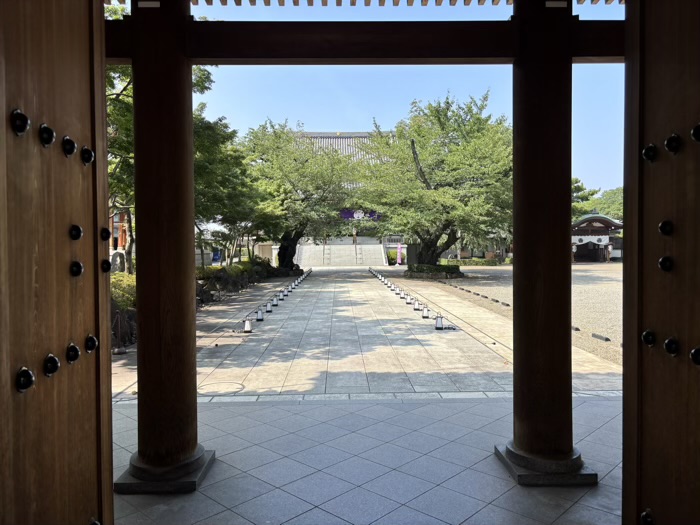 文京区　小石川傳通院　山門