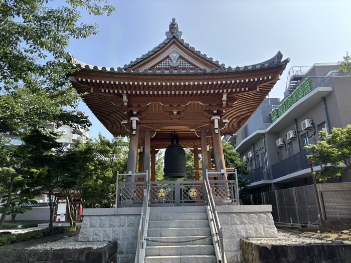 文京区　小石川傳通院　鐘楼