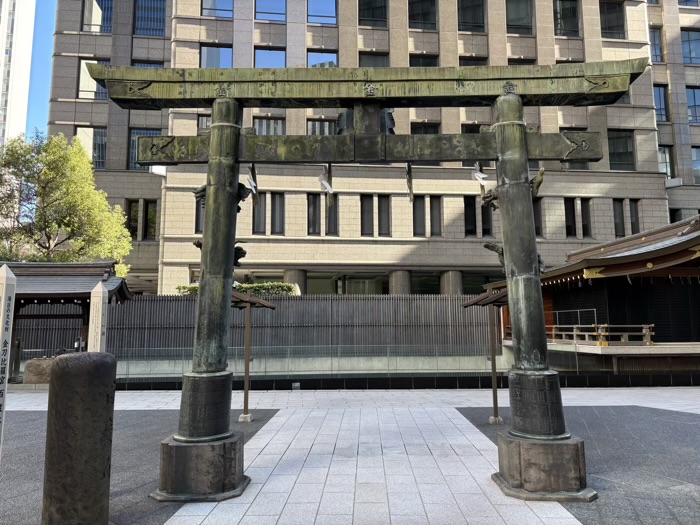 港区　虎ノ門 金刀比羅宮　銅鳥居
