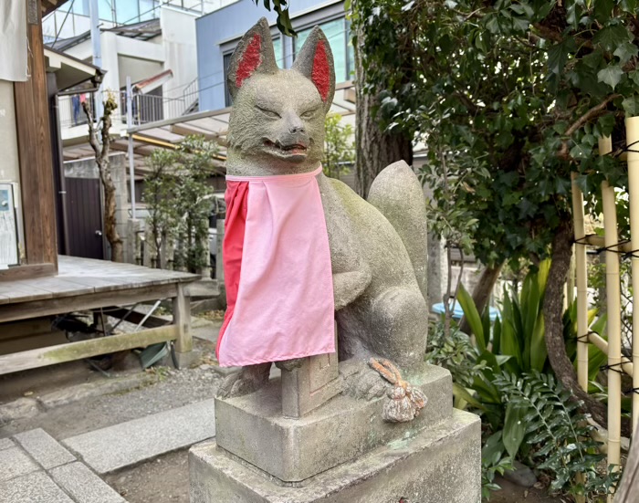 新宿　於岩稲荷田宮神社