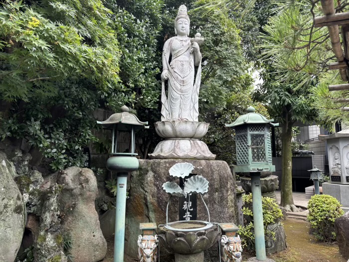 文京区　無量山 真珠院　平和観音