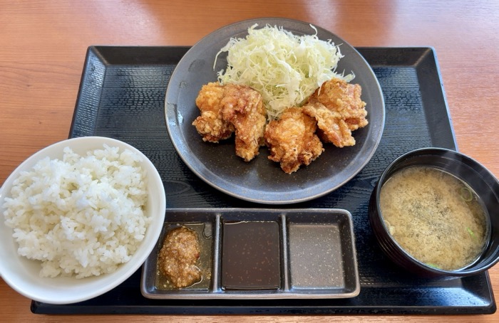 からあげ専門店「からやま」　からやま定食（4個）