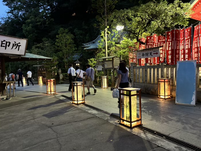 江島神社　江の島灯篭