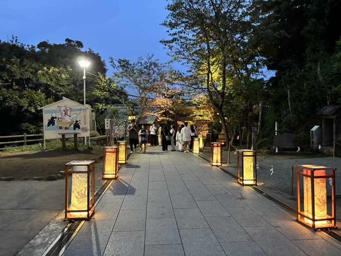 江島神社　江の島灯篭
