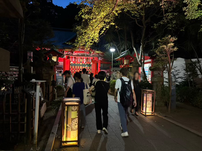 江島神社　江の島灯篭　中津宮