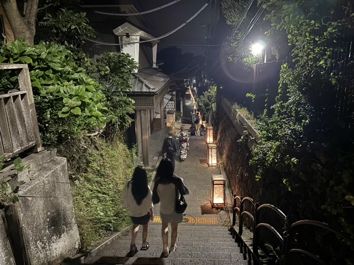 江島神社　江の島灯篭