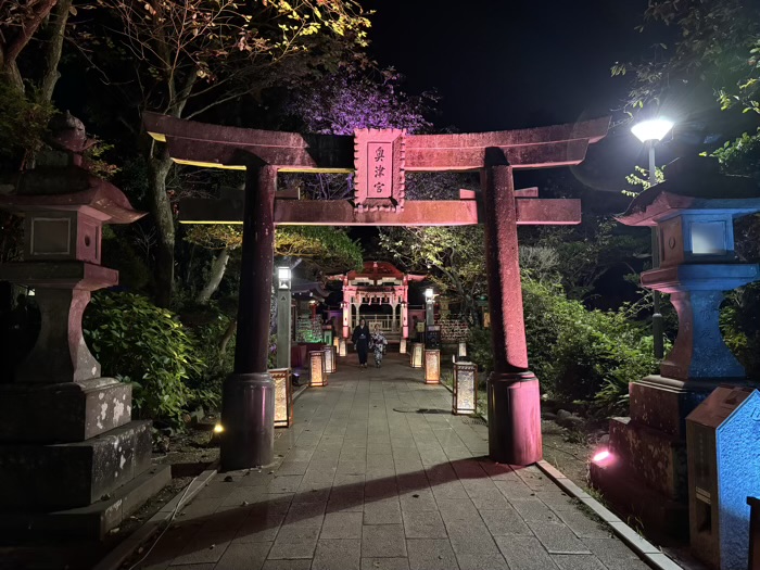 江島神社 江の島灯篭 奥津宮
