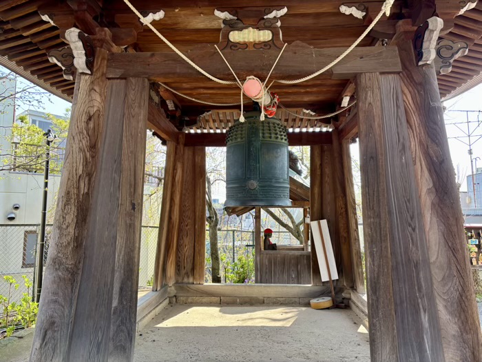横浜　弘明寺　鐘楼堂