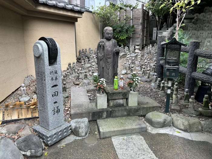 目黒　大圓寺　水子供養地蔵群