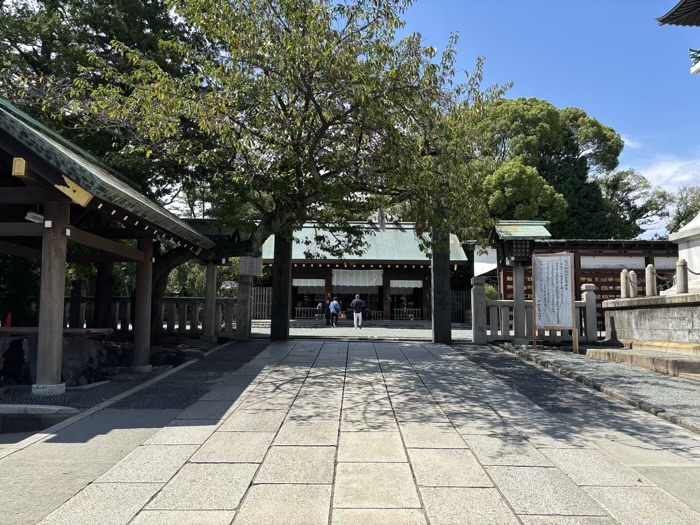 横浜　伊勢山皇大神宮　注連柱